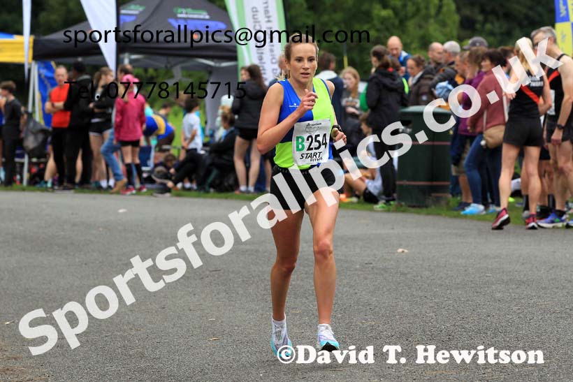Senior womens Northern 4 Stage Relay, 2023 Northern 6 and 4 Stage Relays and Youngsters, Birkenhead Park, Wirral.  Photo: David T. Hewitson/Sports for All Pics